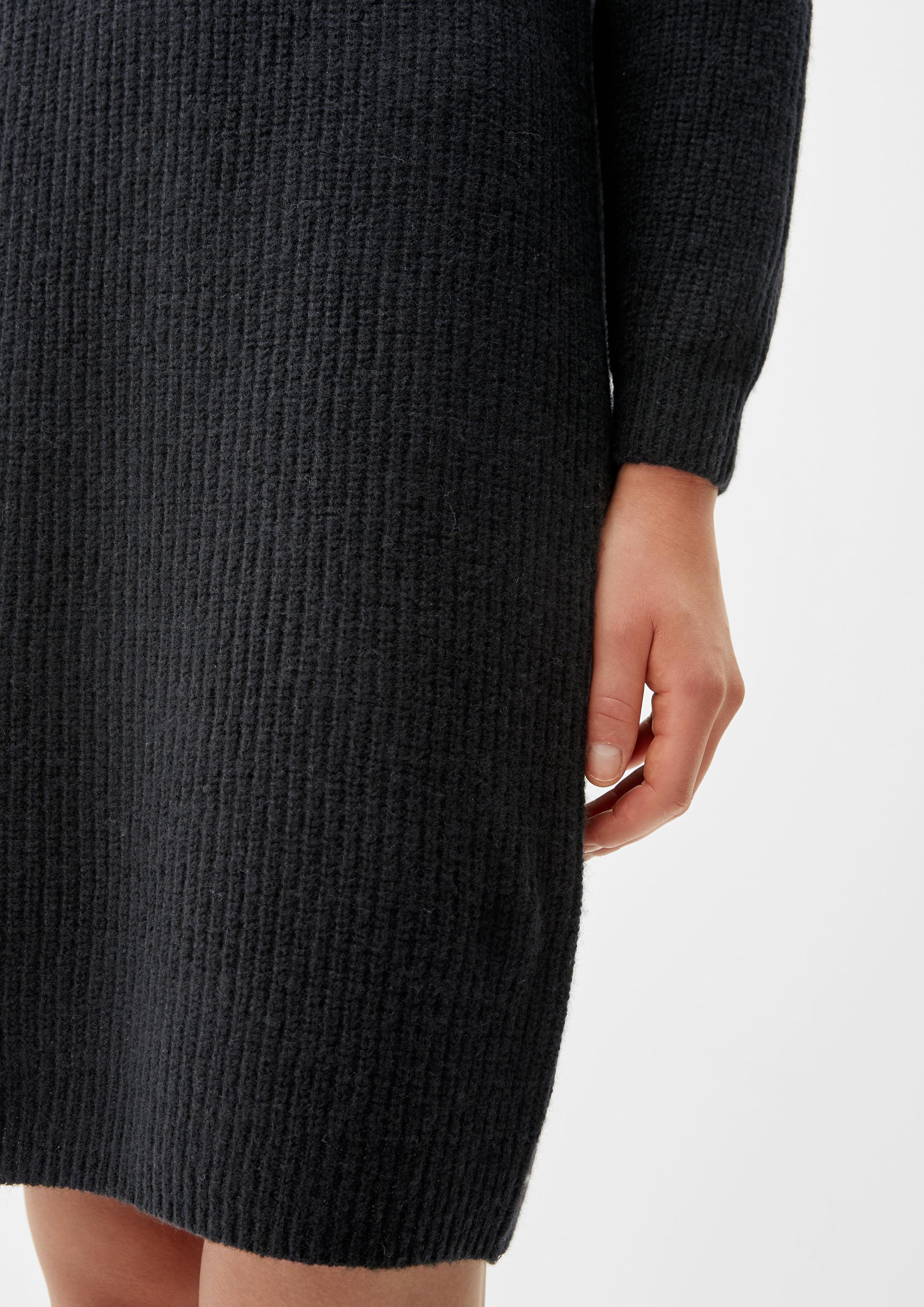 Geripptes Strickkleid  2120894-9999