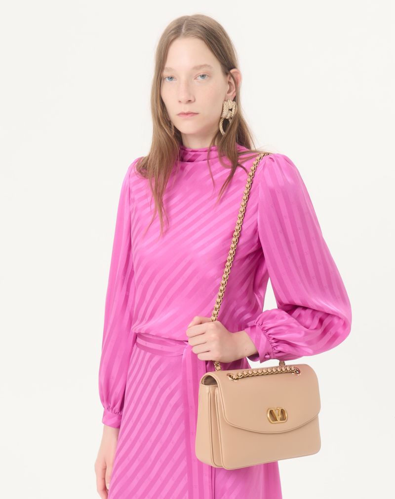 Vestido midi em jacquard brilhante fosco com logo listrado