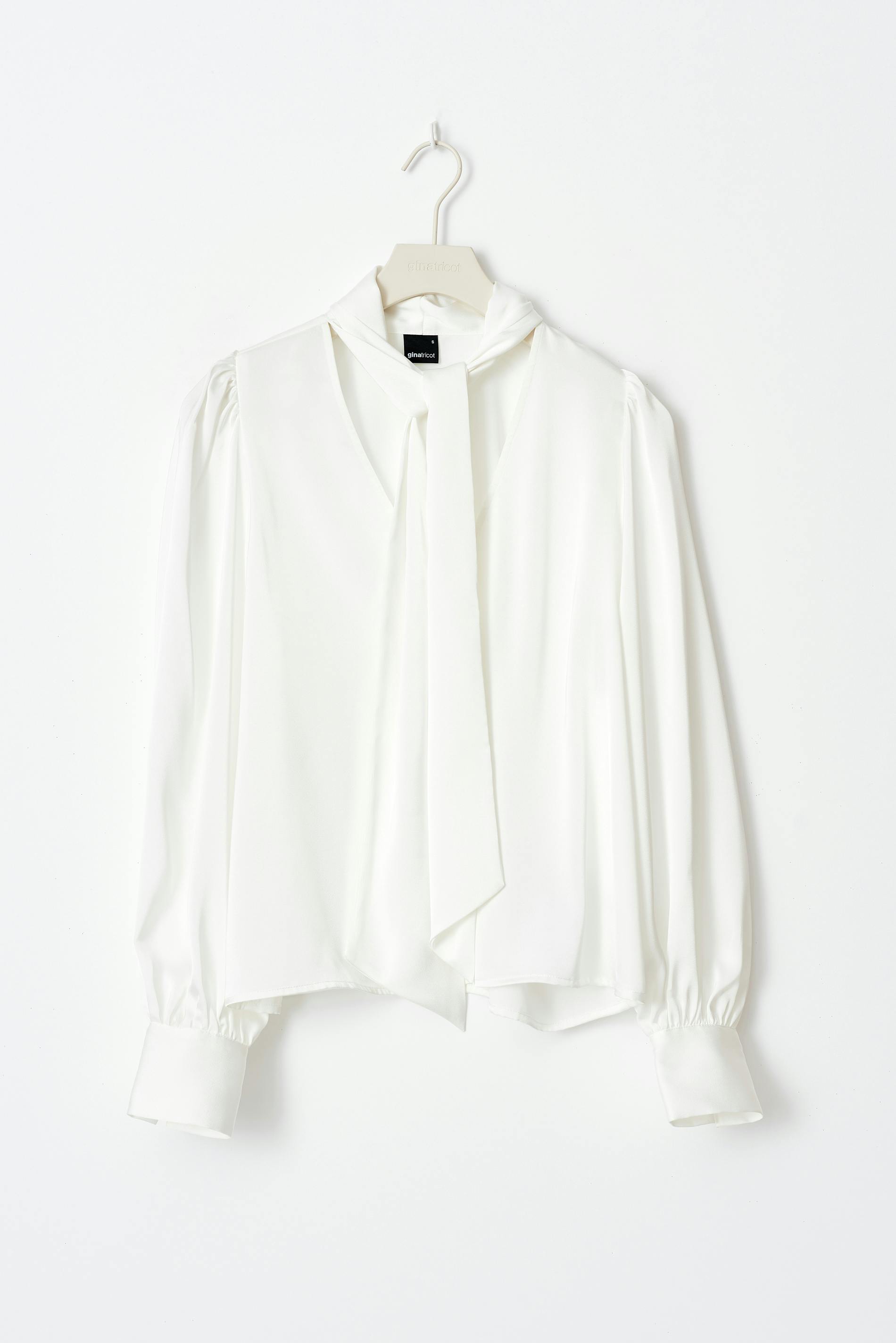 Scarf blouse