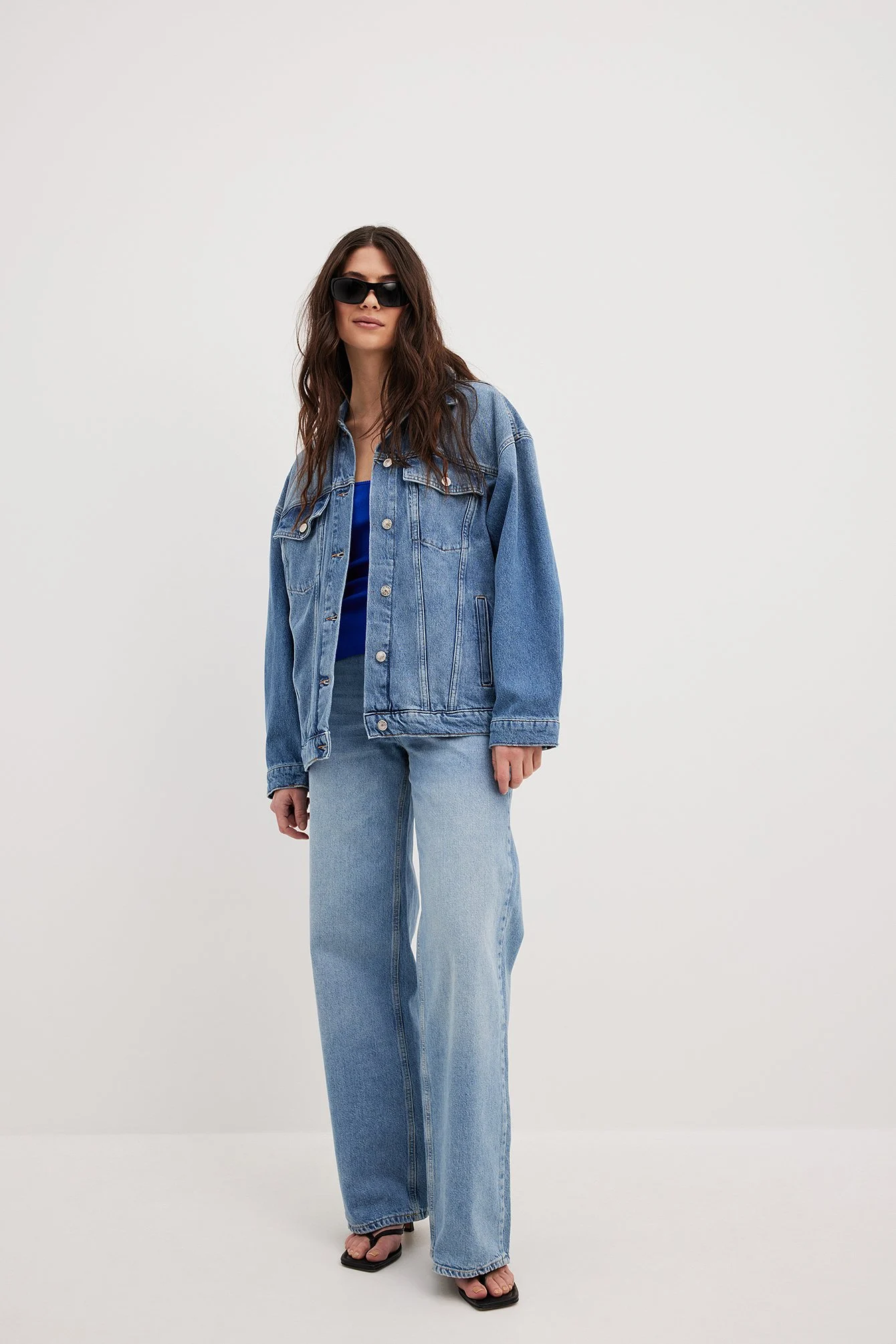 Klassische Oversize-Denimjacke