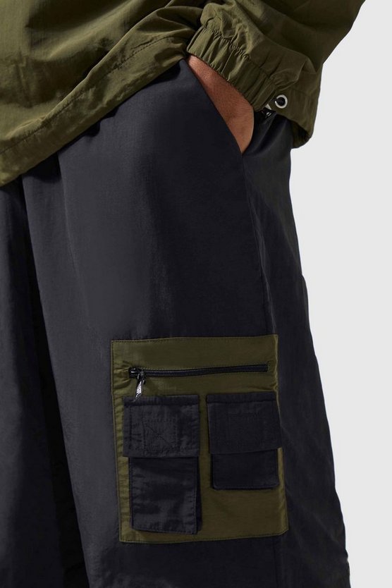 Matte Nylon Cargo-Hose mit weitem Bein