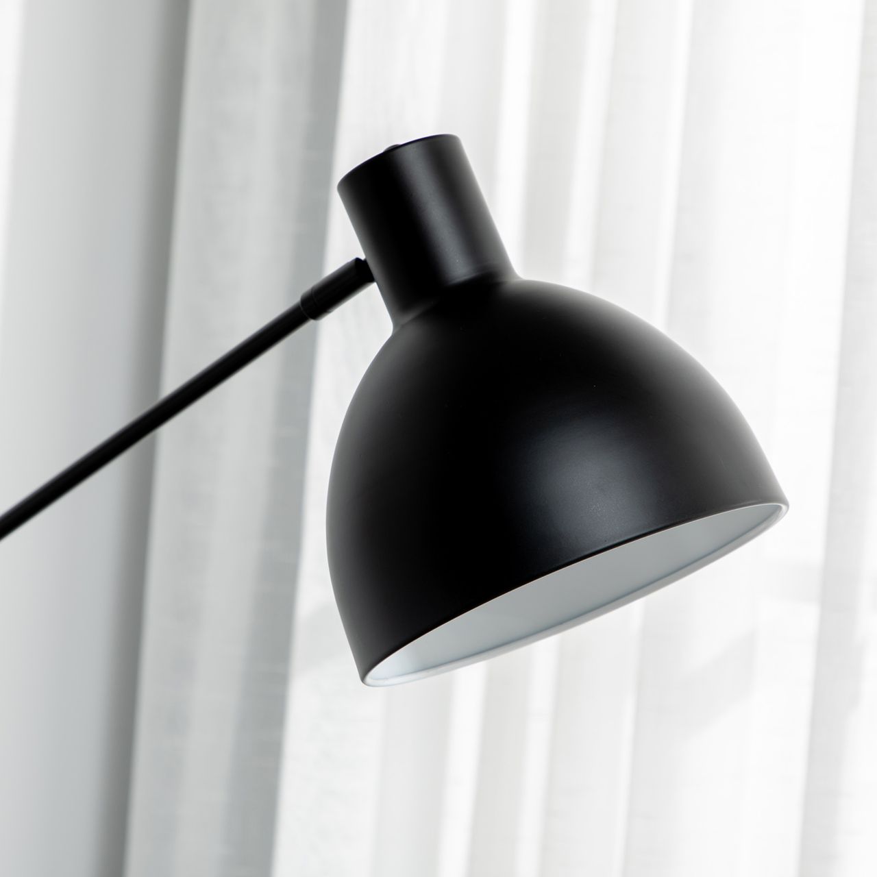 HOMCOM Stehlampe höhenverstellbar, schwenkbar Stehleuchte, 40 W Standlampe exkl. Leuchtmittel, Leselampe Bogenlampe mit E27 Sockel, für Wohnzimmer, Schlafzimmer, Schwarz