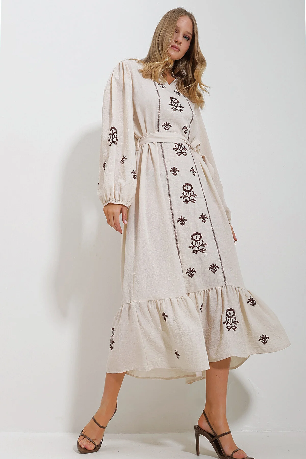 Trend Alaçatı Stili  Kleid - Beige - A-Linie