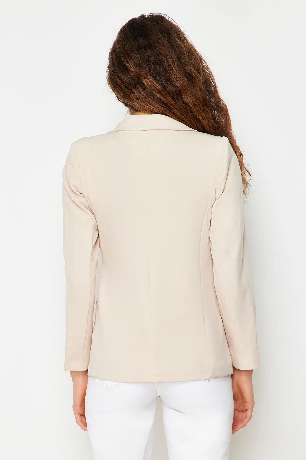 Trendyol Collection  Beige, normal gefütterte, zweireihige Blazerjacke aus Webstoff mit Verschluss TWOSS21CE0107