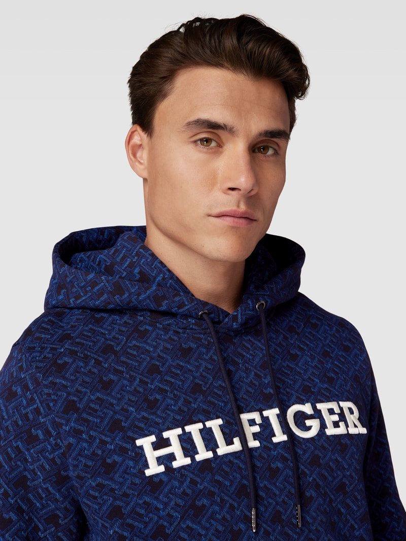 Hoodie mit Label-Stitching in marineblau