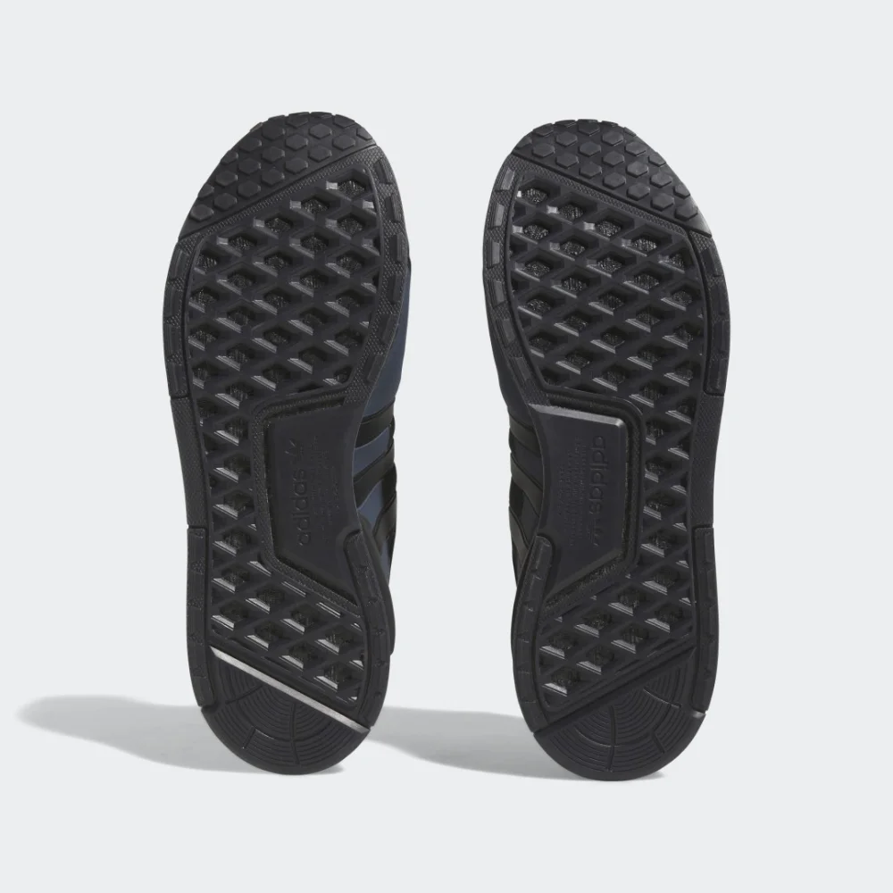 adidas NMD V3 HQ4447 / grau