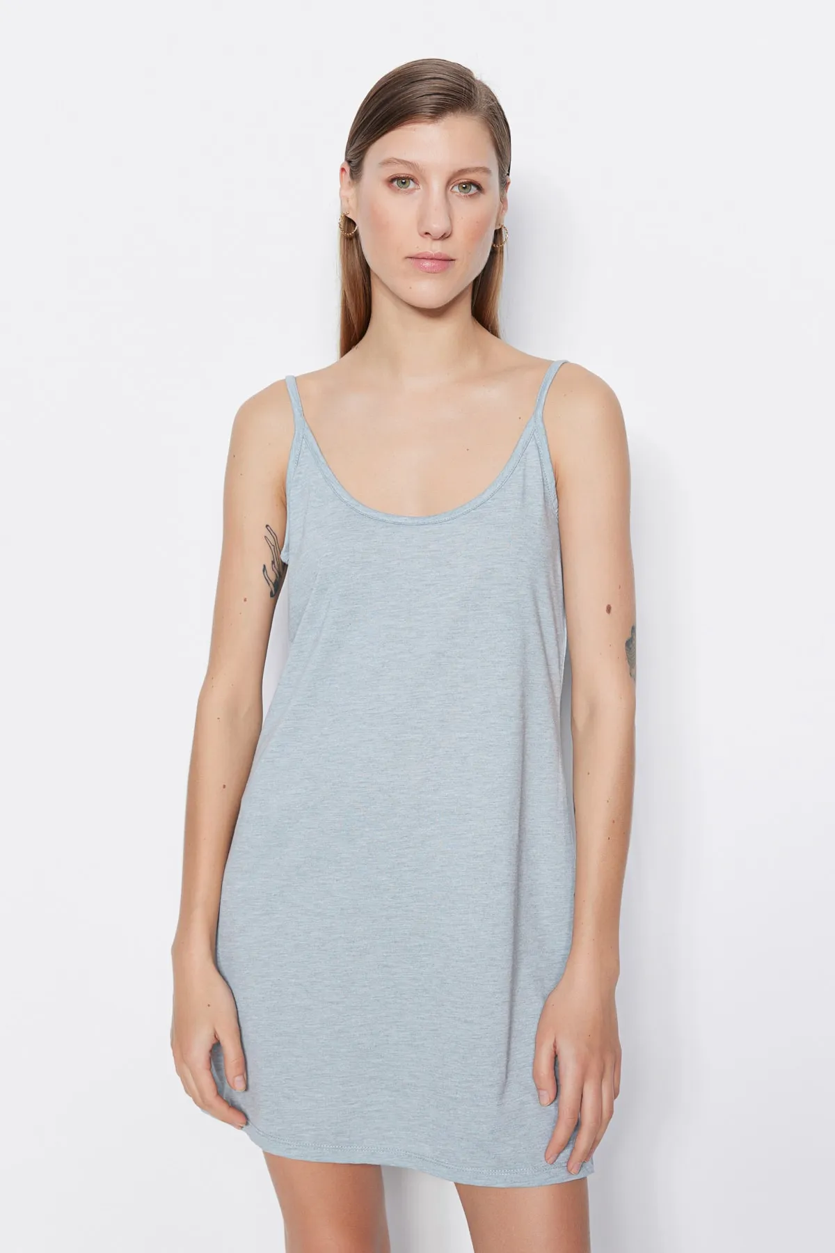 Trendyol Collection  Hellblaues Strickkleid aus Baumwolle mit Seilträgern THMSS23EL00000