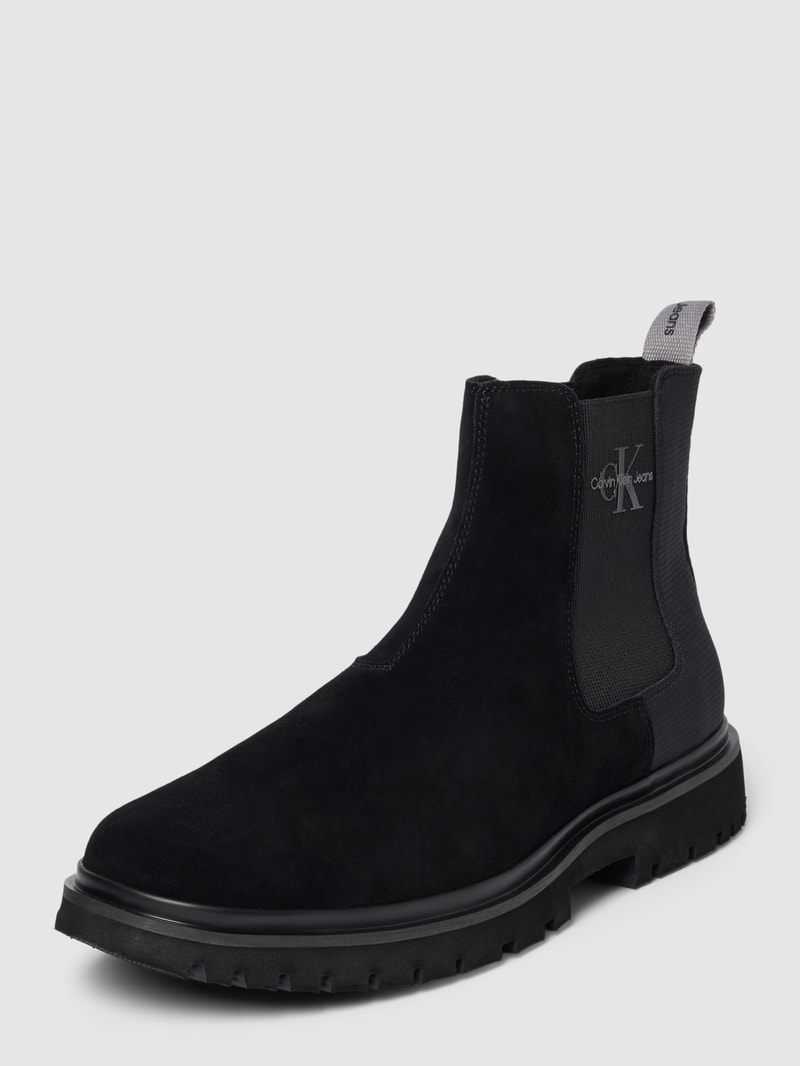 Chelsea Boots mit elastischen Einsätzen in black