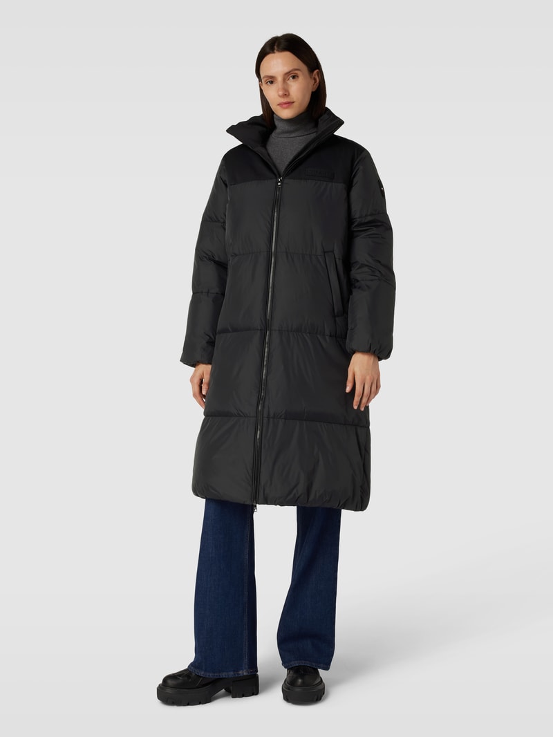 Steppmantel mit Label-Patch Modell 'NEW YORK' in schwarz