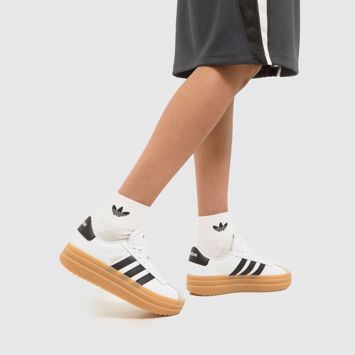 adidas vl court bold träningsskor i vitt och svart