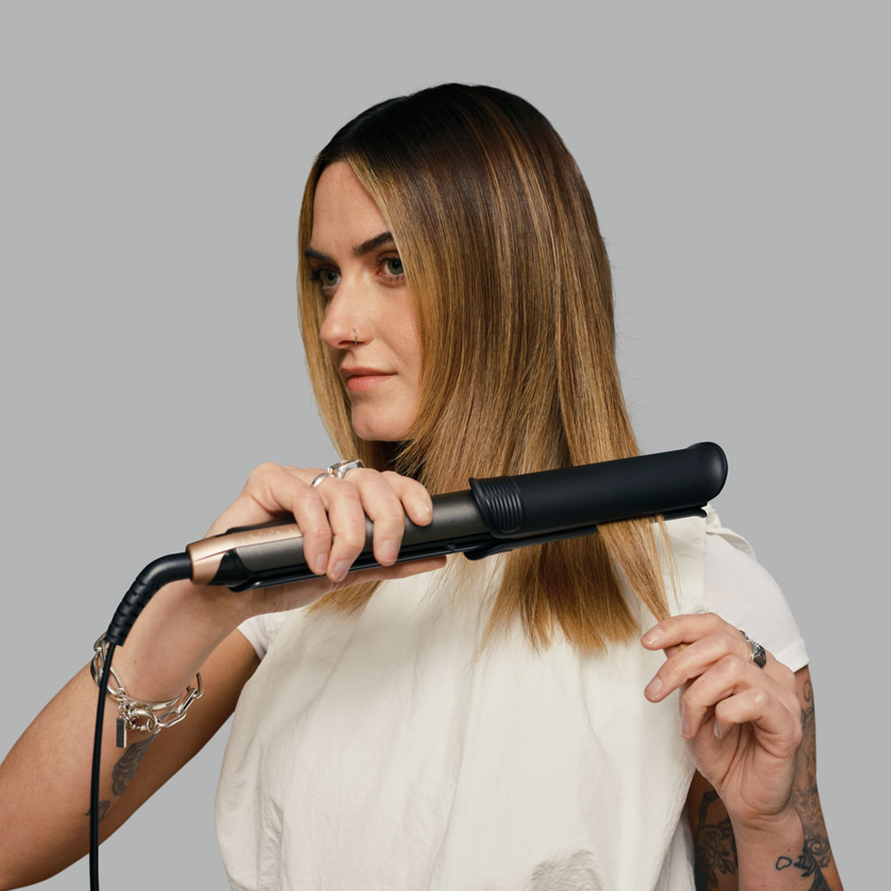ONE Straight & Curl Styler