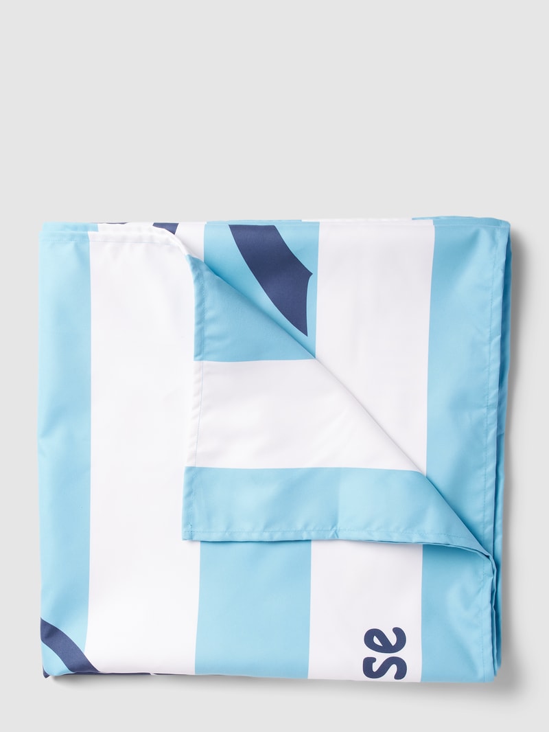 Strandtuch mit Allover-Muster Modell 'AIDAN' in hellblau