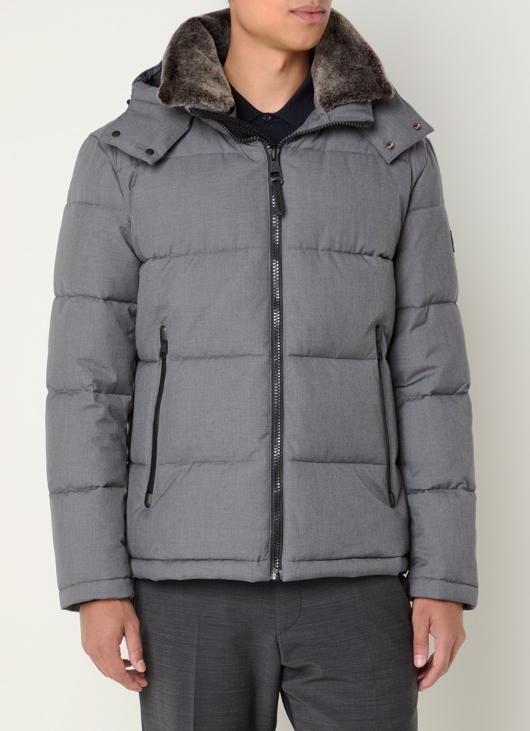 Jaqueta puffer Strellson Asola 3.0 com gola removível de pele sintética e bolsos com zíper.