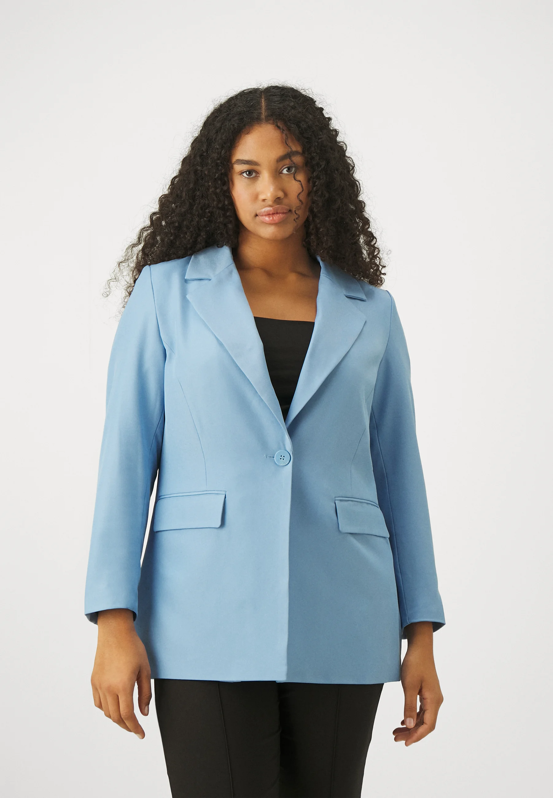 ONLY Carmakoma CARNEWTHEA BLAZER - Abrigo corto