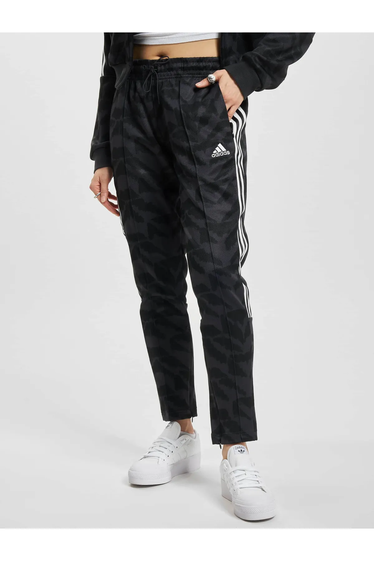 adidas  Jogginghose - Schwarz - Straight