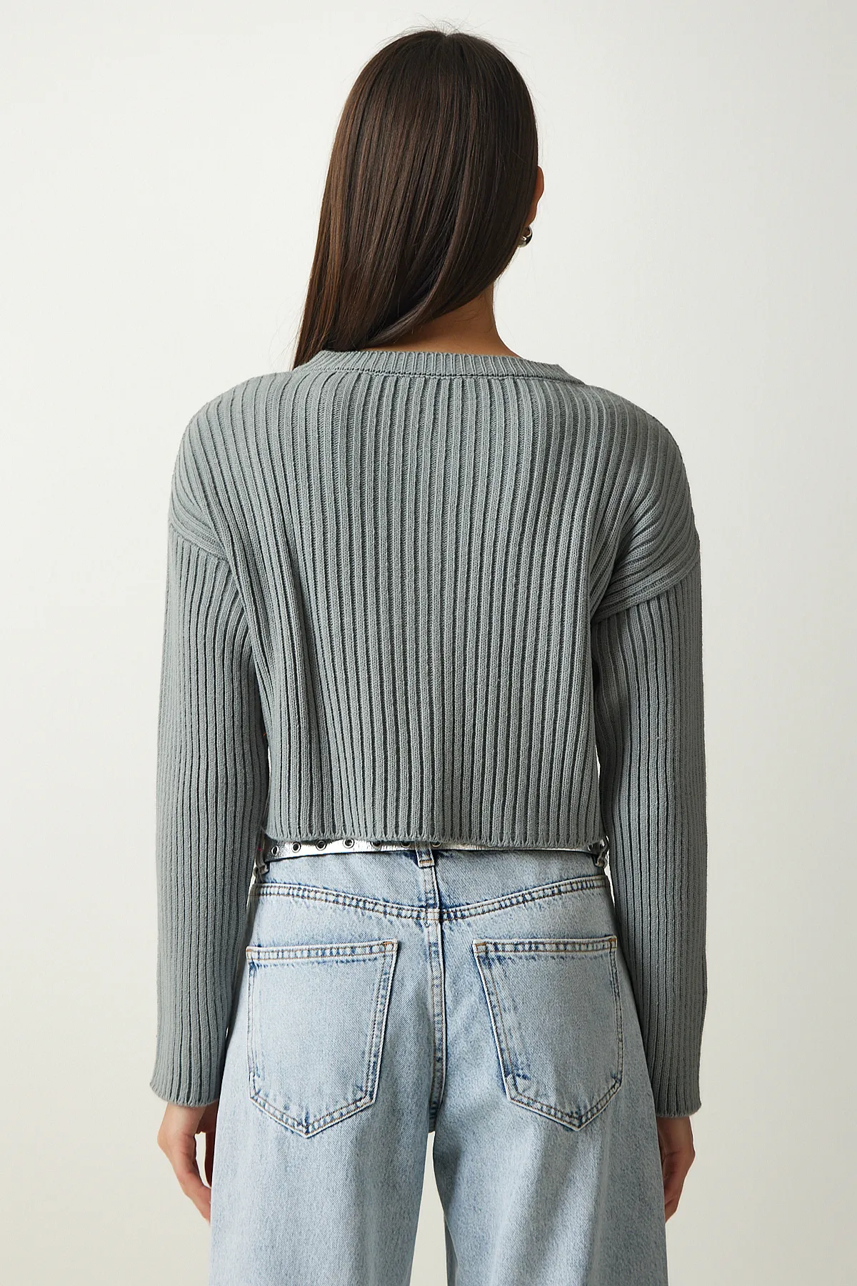 Happiness İstanbul  Gerippter Crop-Strick-Cardigan mit Reißverschluss in Stone für Damen PF00053