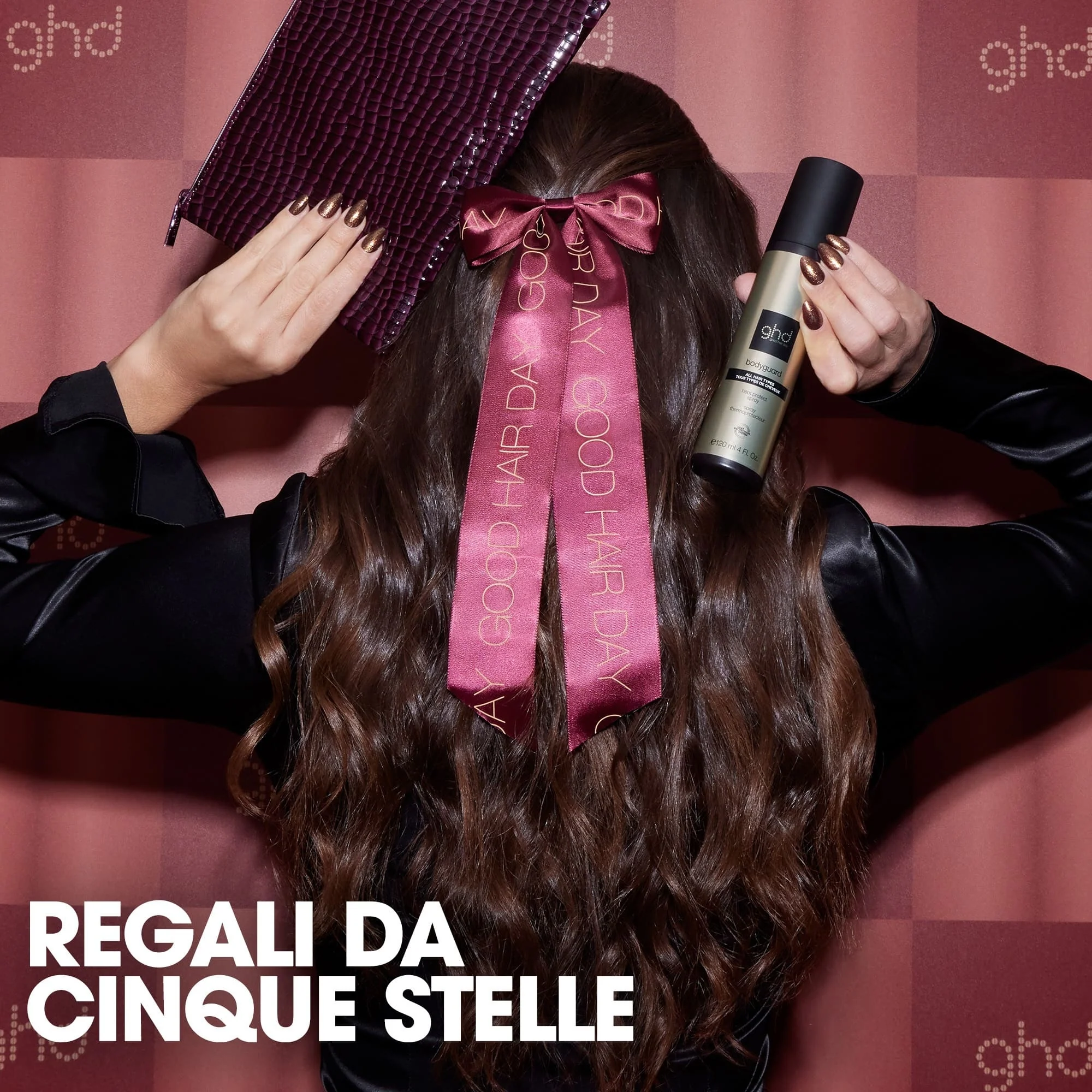ghd Style Gavesæt Cherry Chic - Hårsæt, Varmebeskyttelsesspray, Klemmer og Elastikker
