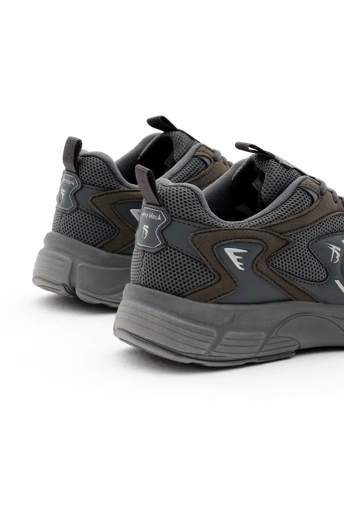 Tonny Black  Unisex-Schuhe mit geräucherter Faylon-Sohle und bequemer Form