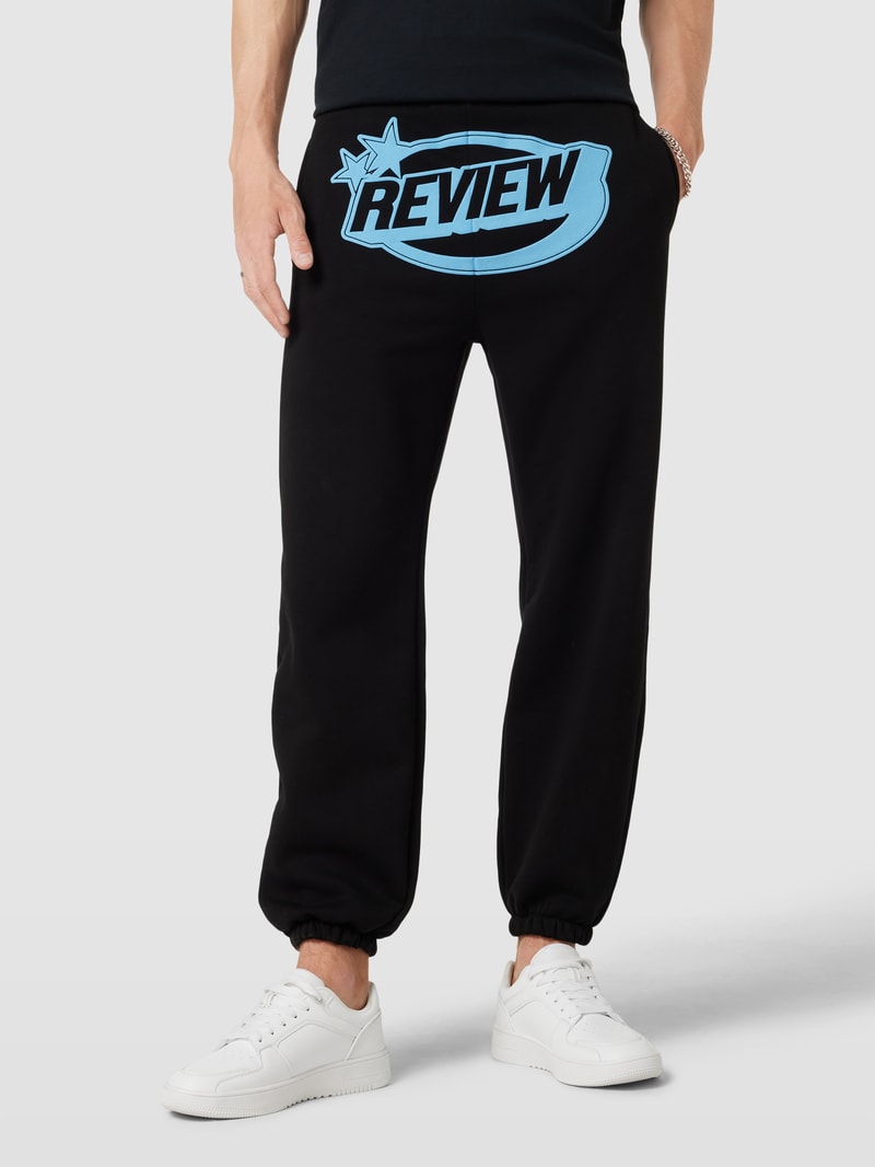 Sweatpants mit Label-Print in schwarz