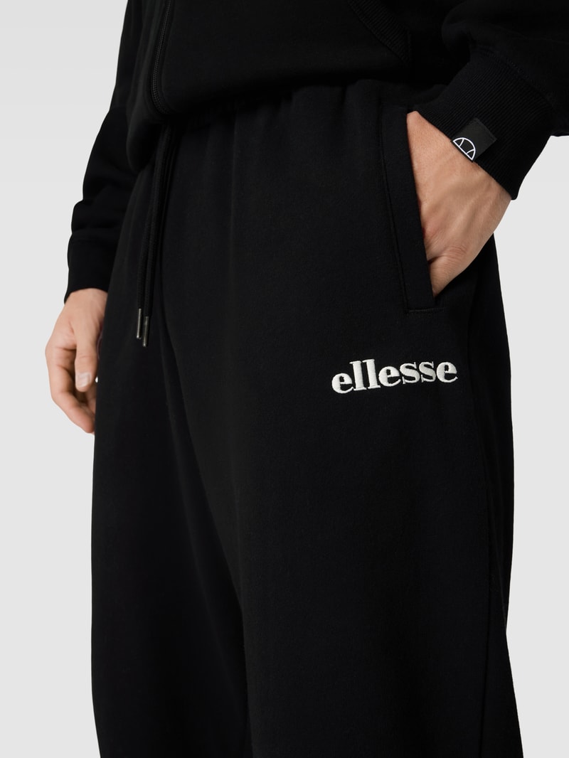 Sweatpants mit elastischem Bund in schwarz