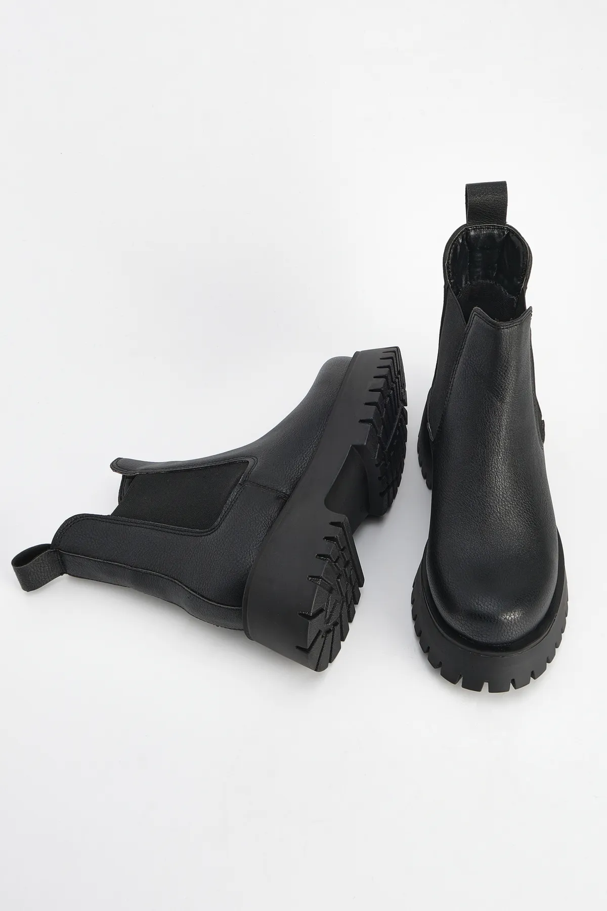 Marjin  Damen-Tagesstiefel mit dicker Sohle und elastischem Seitenband Kolev Schwarz