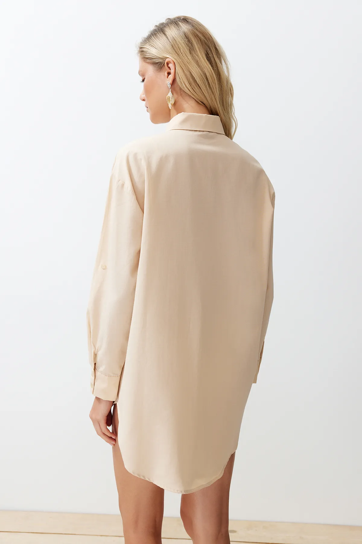 Trendyol Collection  Beige gewebtes Hemd TBESS22GO0664