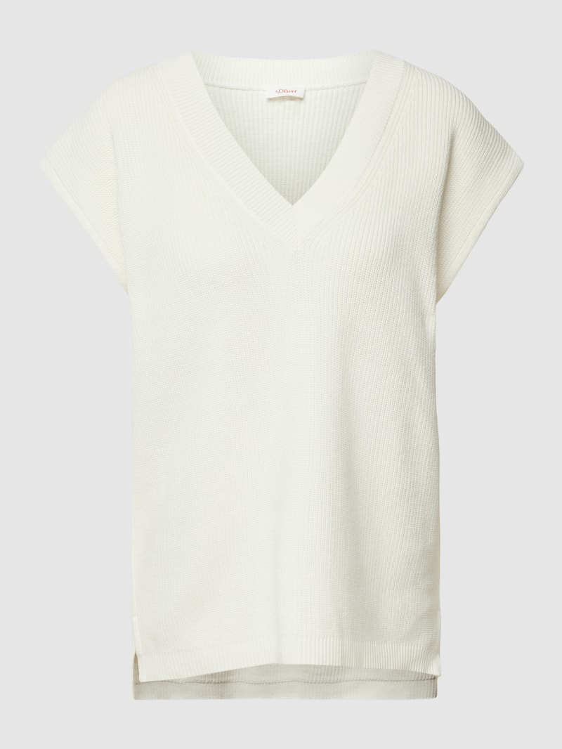 Strickpullover mit V-Ausschnitt in offwhite