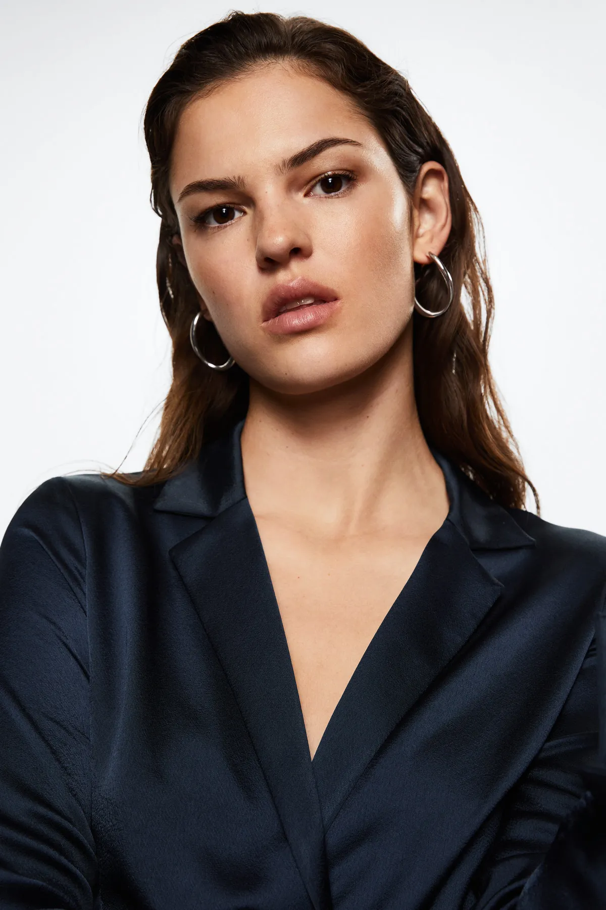 MANGO  37013845 Kleider und Overalls Nachtblau