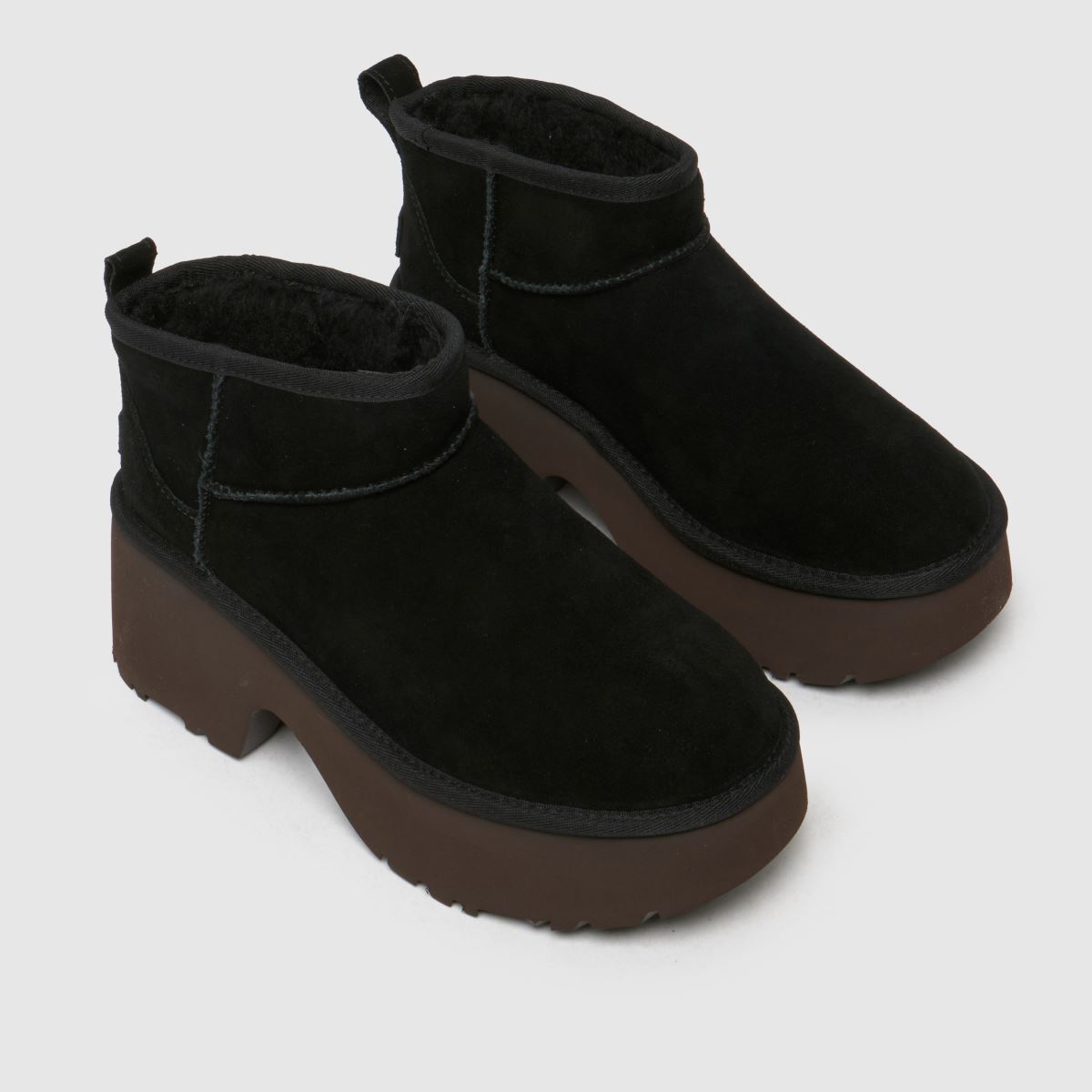 UGG – Classic Ultra Mini – Svarta stövlar i New Heights