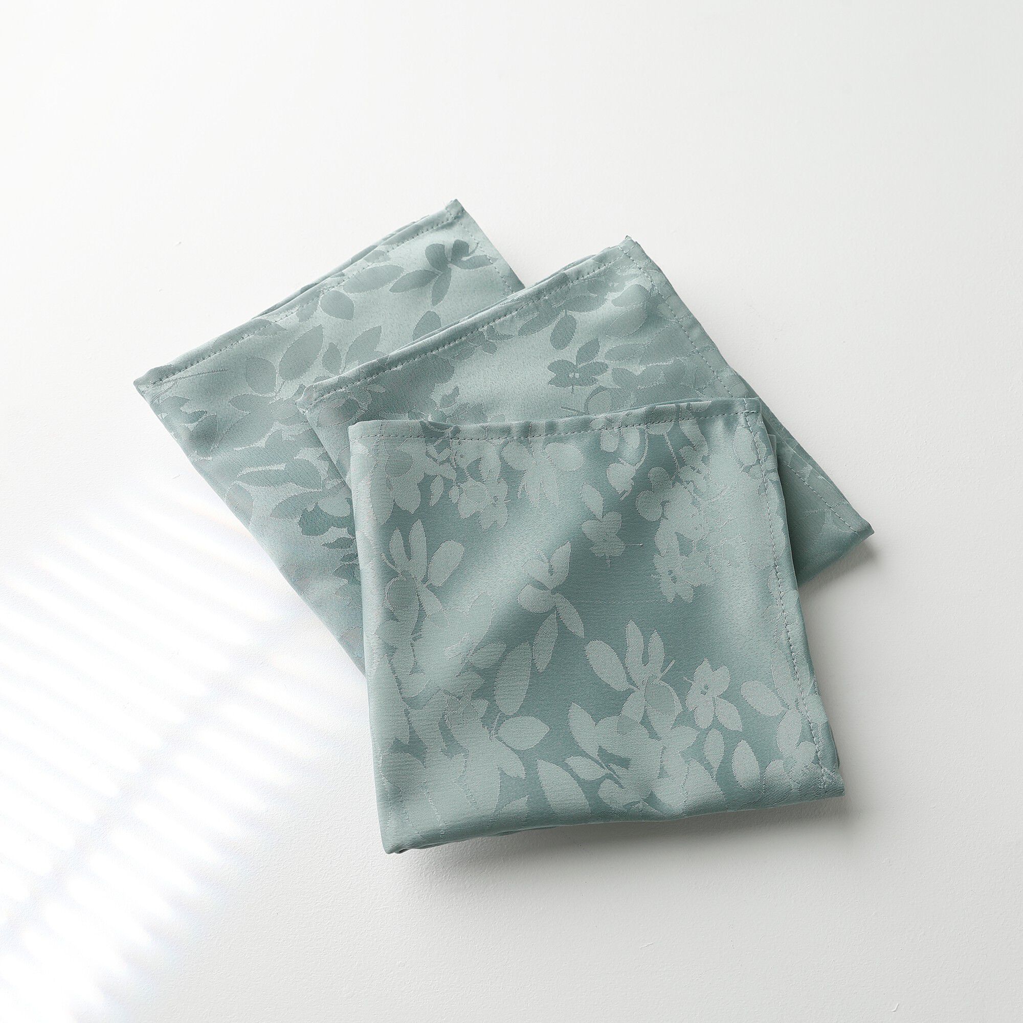 Nappe damassée feuillages Colombine