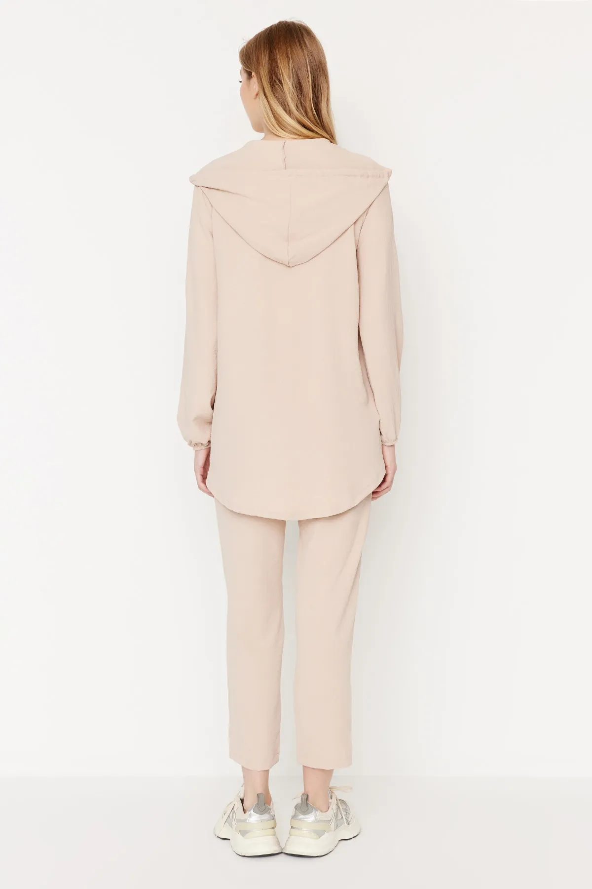 Trendyol Modest  Steinfarbenes Aerobin-Cardigan-Hosen-Set mit Kapuze und Reißverschluss, gewebt TCTSS22US0026