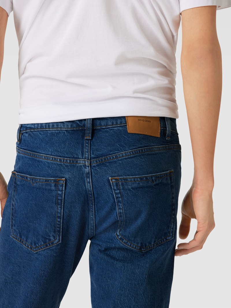 Jeans mit Label-Patch in jeans