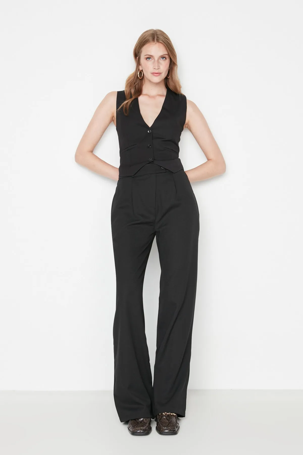 Trendyol Collection  Schwarze Webhose mit weitem Bein TWOAW22PL0263