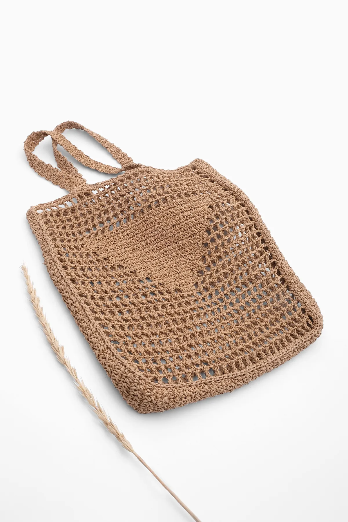 Marjin  Handgestrickte Umhängetasche Mirce aus natürlichem Stroh für Damen