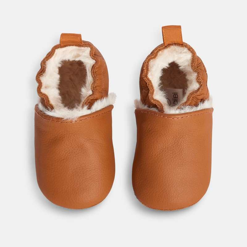 Chaussons cuir souple moumoute beige naissance