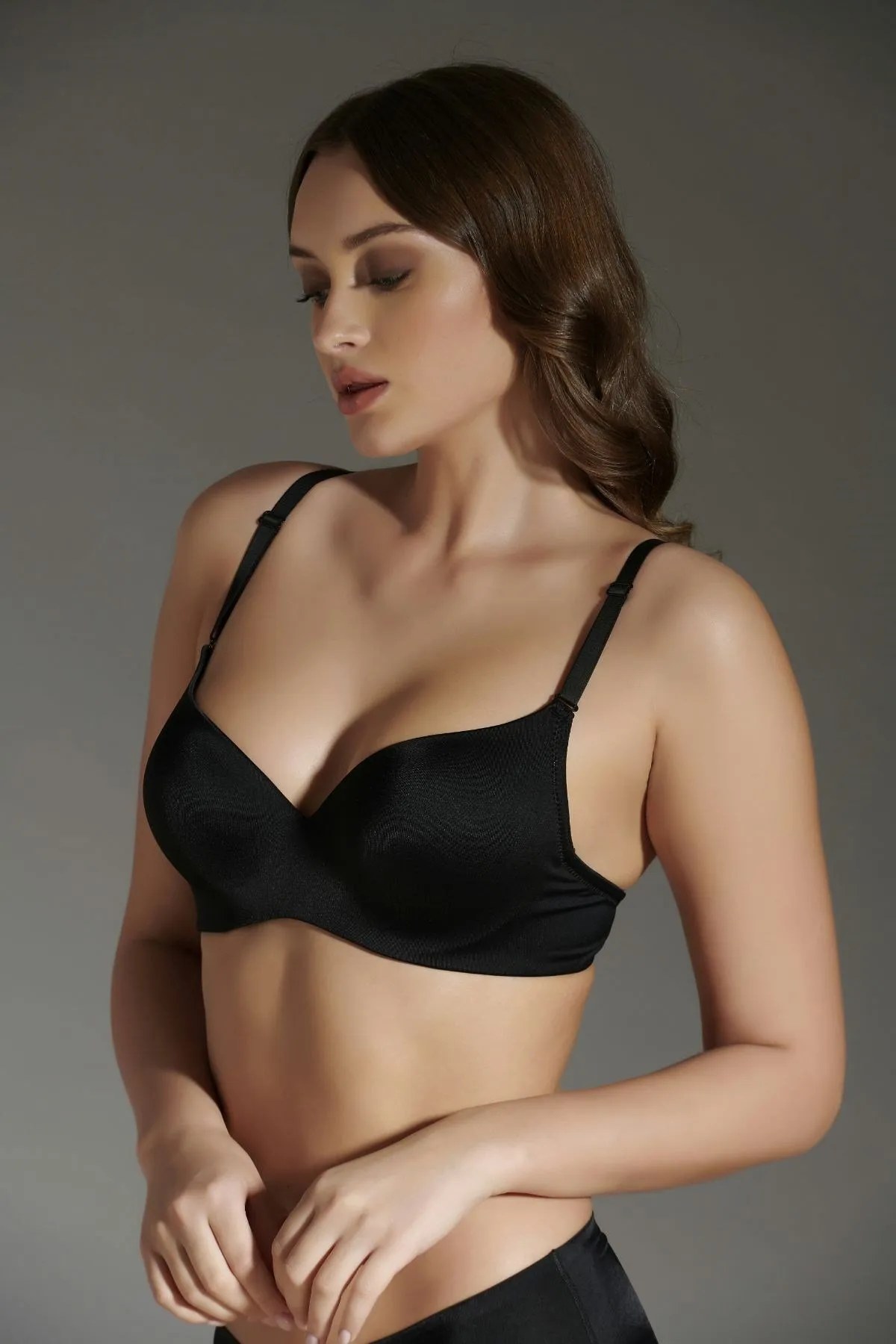 C&City  Unterstützter Laser Soft Cup Jumpsuit-BH C16015 Schwarz