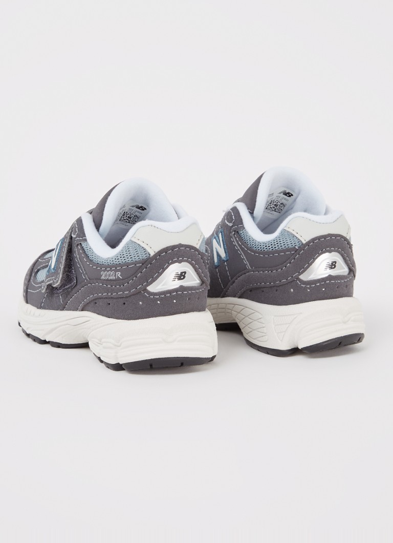 New Balance 2002R -lenkkarit verkko- ja mokkanahkayksityiskohdilla