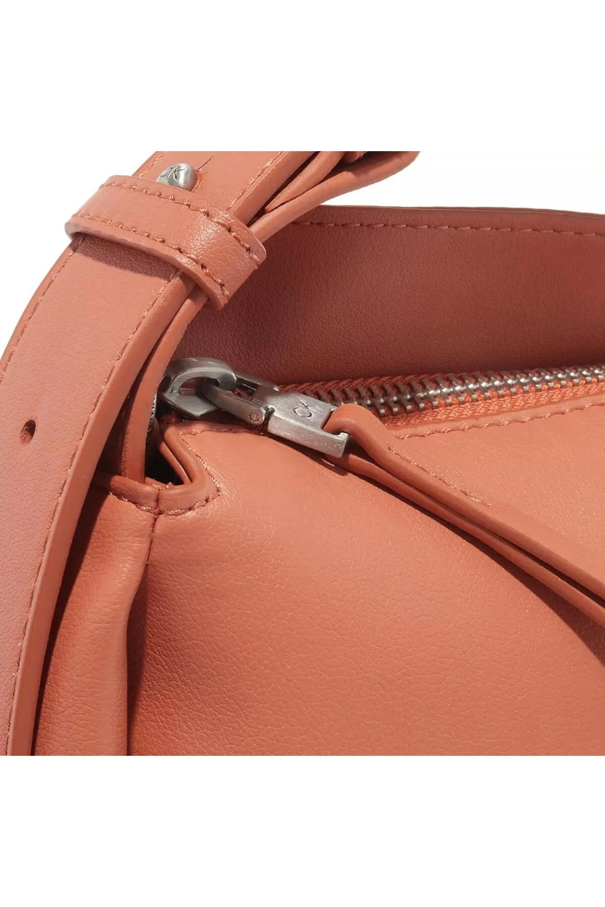 Calvin Klein  Edle weiche Minitasche Autumn Leaf