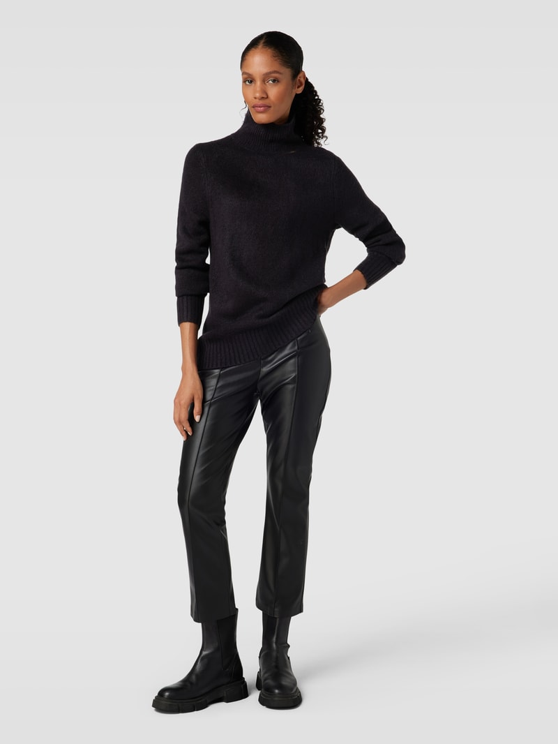Strickpullover in unifarbenem Design mit Turtleneck in schwarz