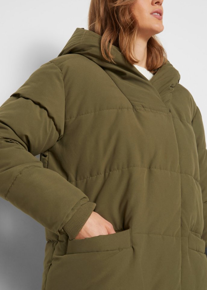 Wattierter Oversize-Mantel mit Kapuze, aus recyceltem Polyester