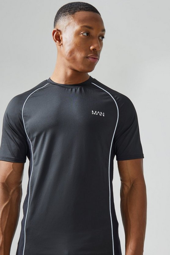 Man Active Muscle-Fit T-Shirt