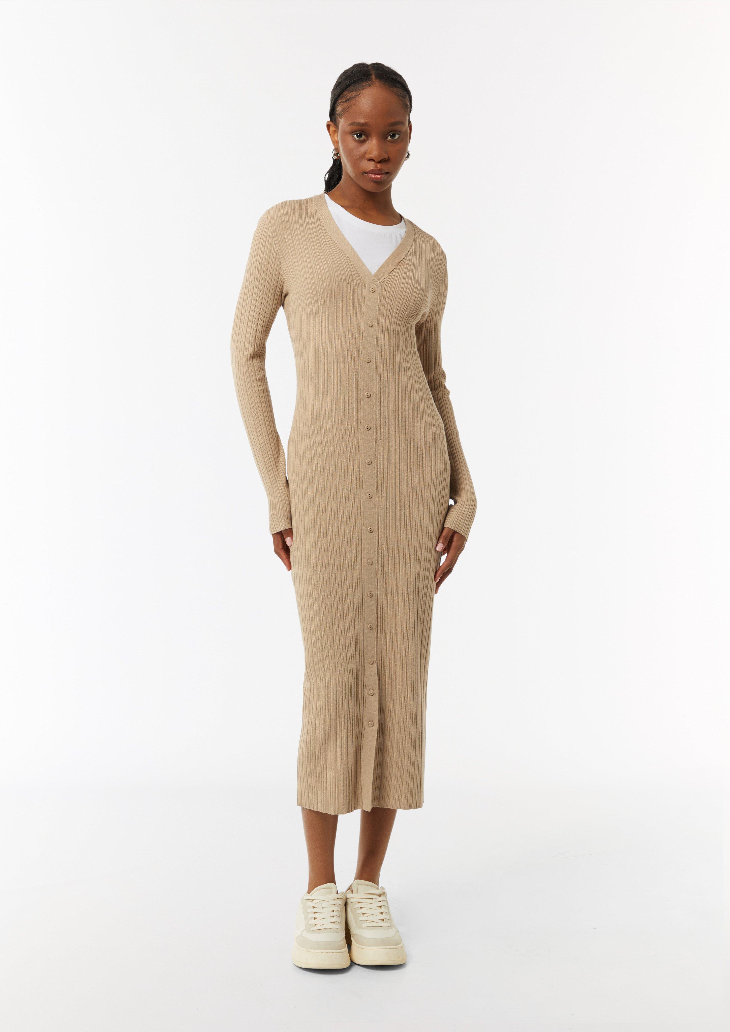 Geripptes Midikleid mit dekorativer Knopfleiste - sandstein