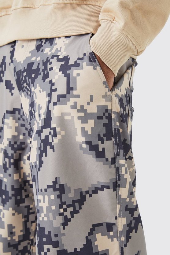 Tall lockere verpixelte Camouflage-Hose