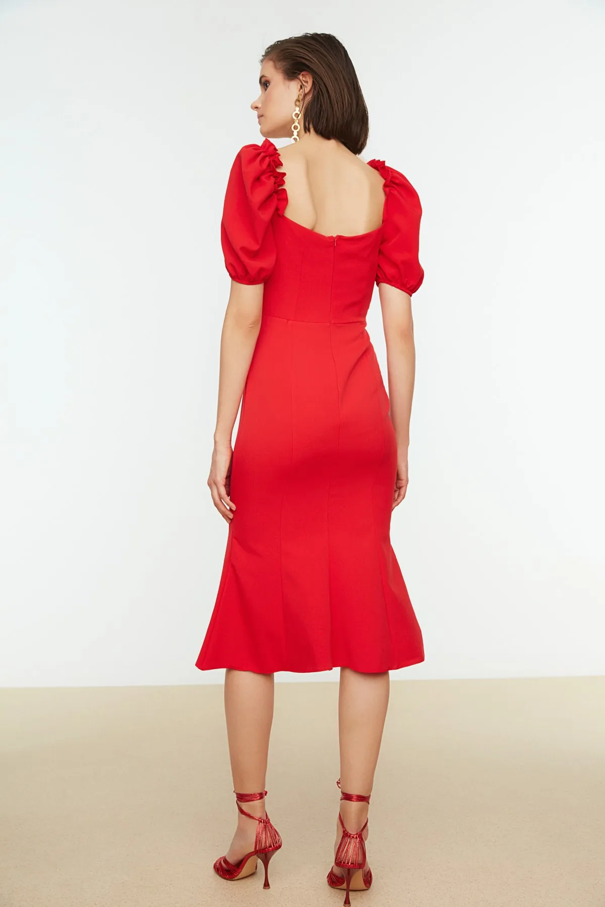 Trendyol Collection  Rot gefüttertes, gewebtes, elegantes Abendkleid TPRSS21EL0053