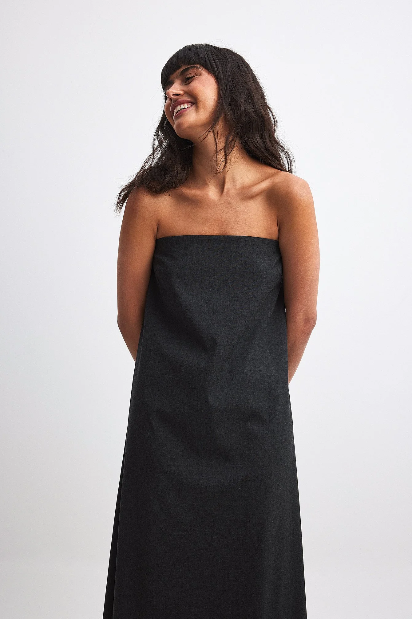 Maxikleid mit Schaldetail