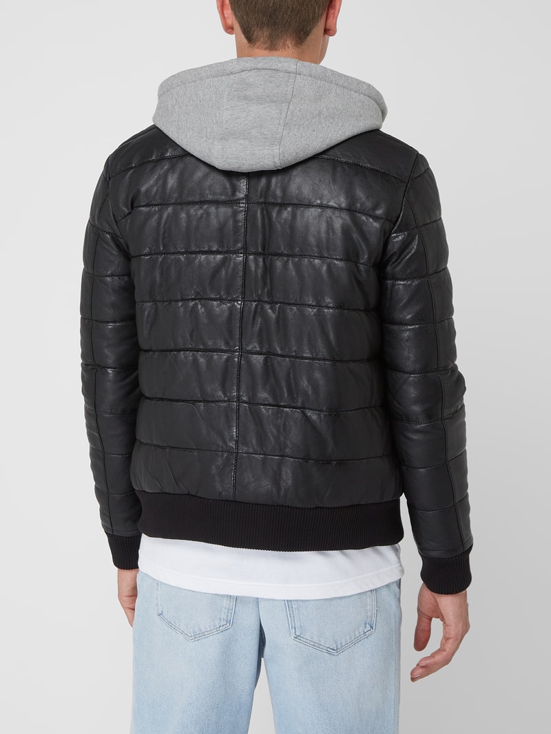 Normal Fit Lederjacke mit Kapuze in schwarz