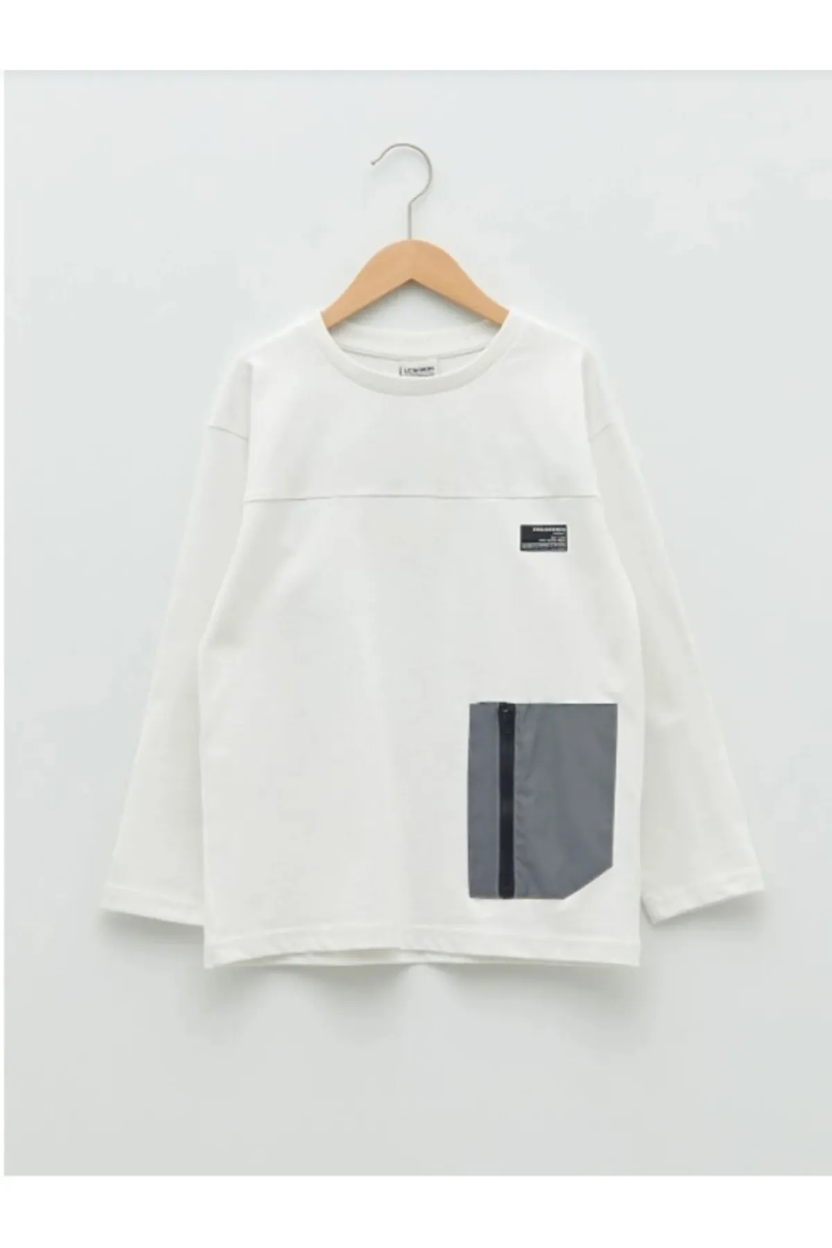 LC Waikiki  Bedrucktes, langärmliges Jungen-T-Shirt mit Rundhalsausschnitt