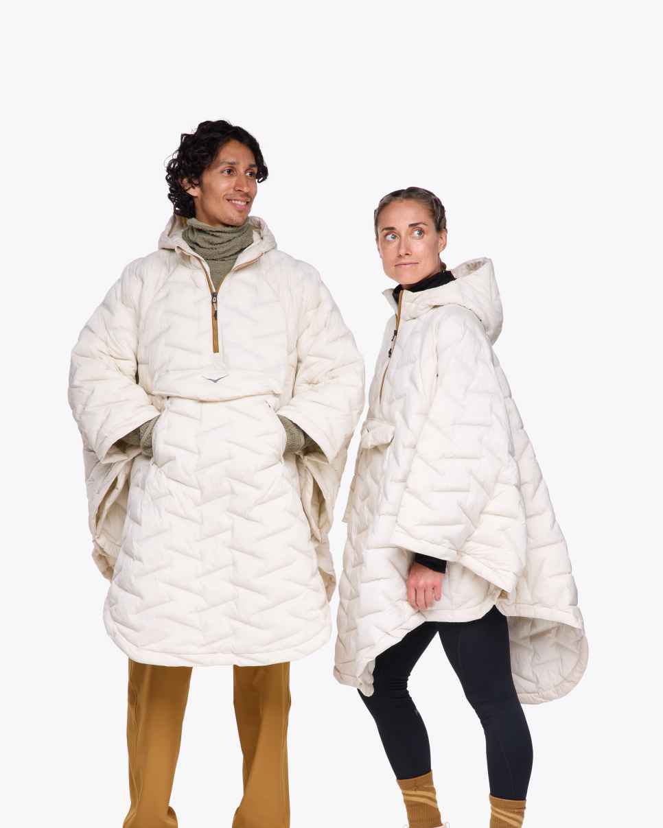 SkyFill Outdoor Poncho Oat Milk