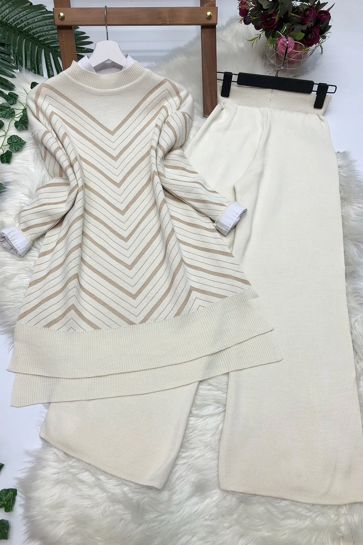 MODAQU  Glitzer-Strick-Tunika-Hosen-Set – Stein
