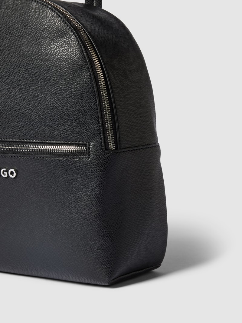 Rucksack mit Label-Detail Modell 'CHRIS' in schwarz